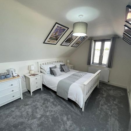 The Top Floor Stretham 外观 照片