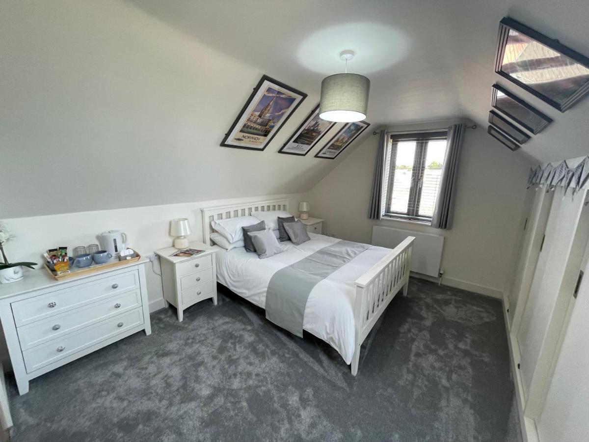 The Top Floor Stretham 外观 照片