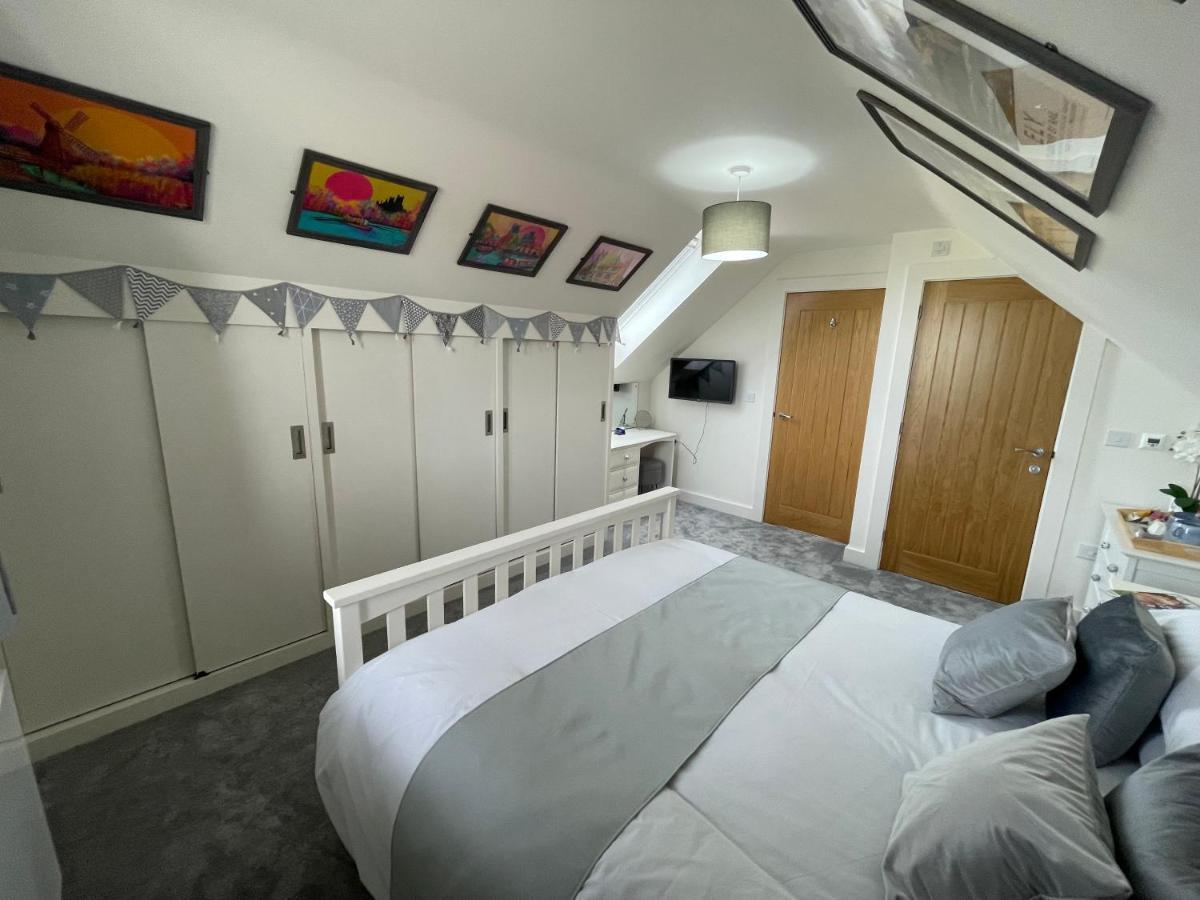The Top Floor Stretham 外观 照片